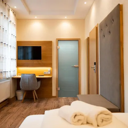 Gasthause Zur Krone Hotell 3*