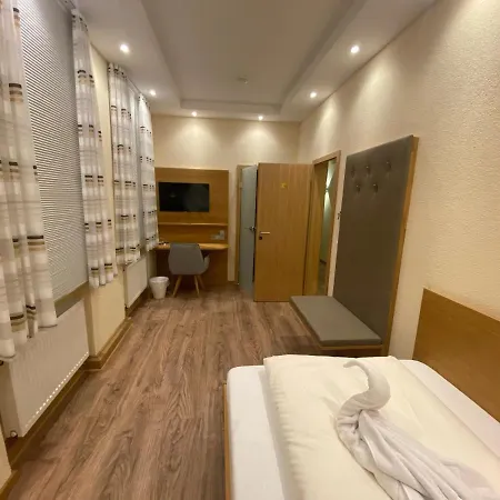 Gasthause Zur Krone Hotell 3*