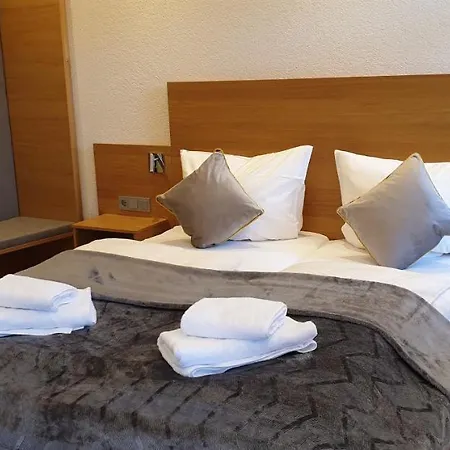 Hotell Gasthause Zur Krone
