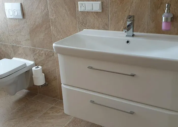 Gasthause Zur Krone Hotel